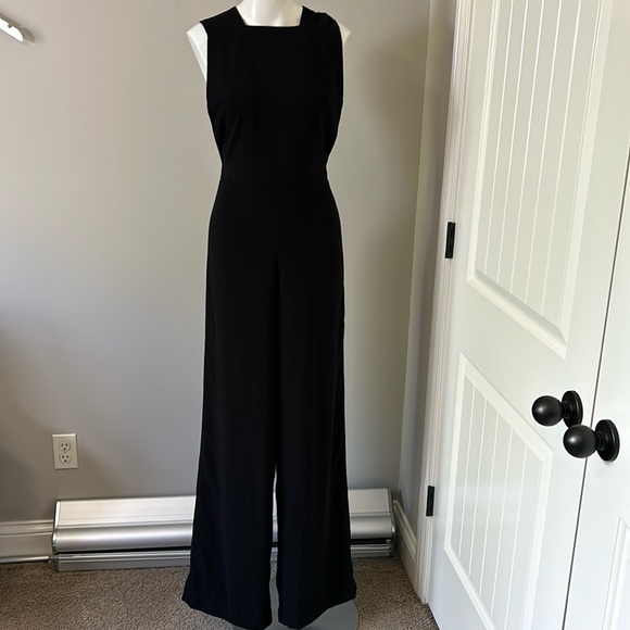 SOLACE LONDON Sterling Jumpsuit Black Criss Cross Back Zip Closure Chic Sz 4 - Picture 3 of 12